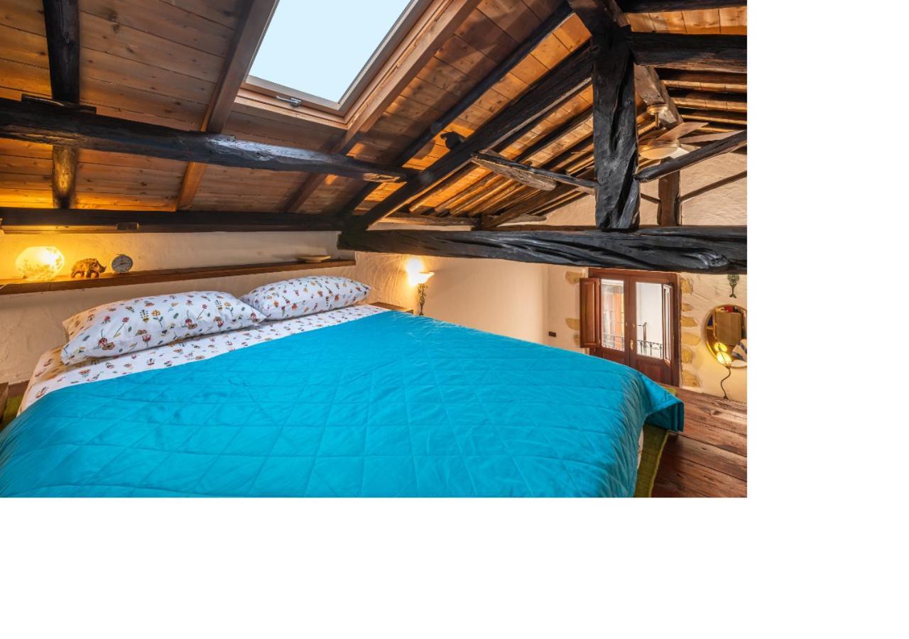 Oldtown Romantic Apartment Кальяри Экстерьер фото